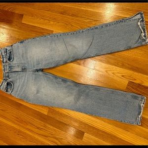 Abercrombie 90s Straight Ultra High Rise Jeans